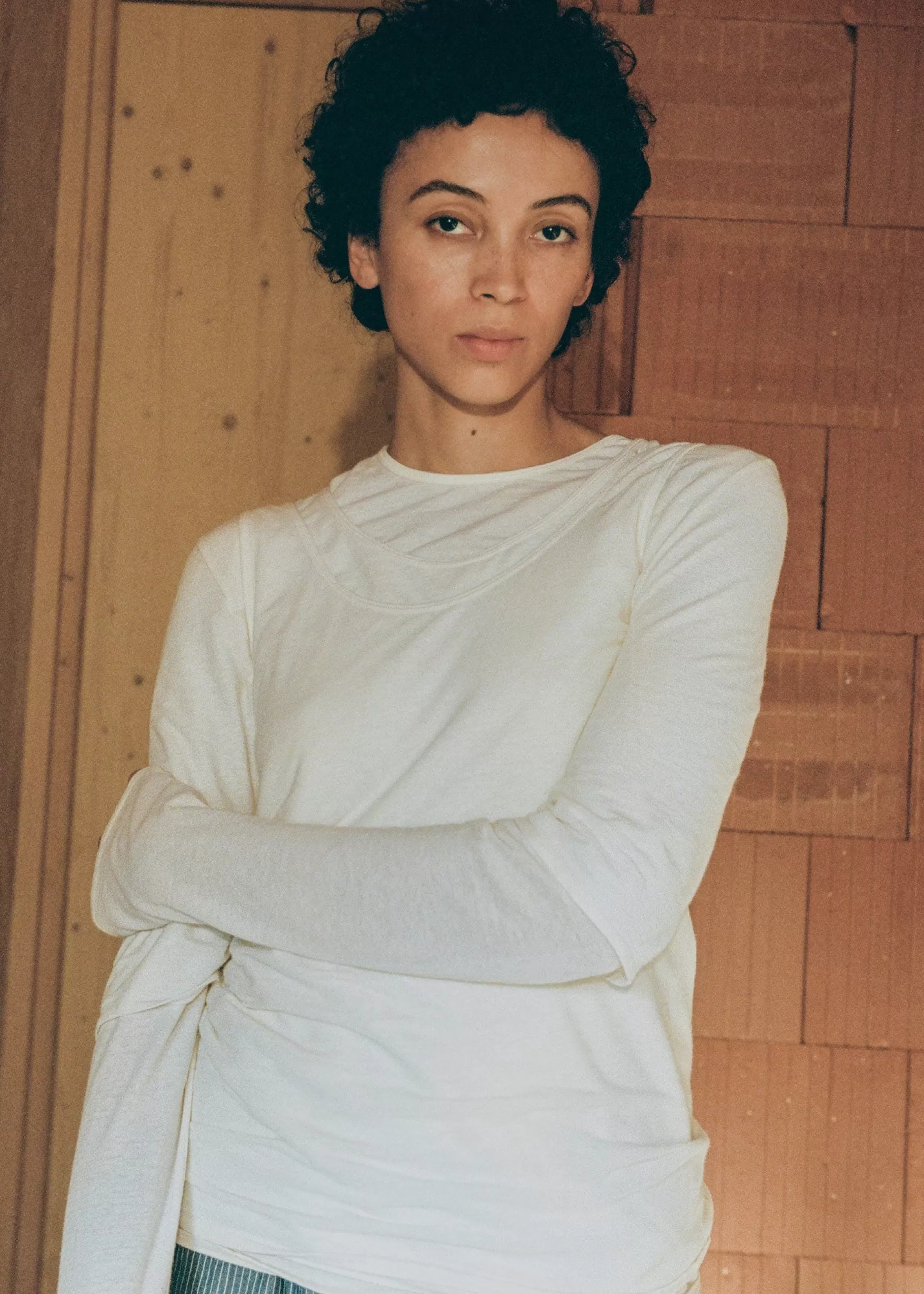 aiayu Bluser<Gentle cashmere long sleeve Pure Ecru