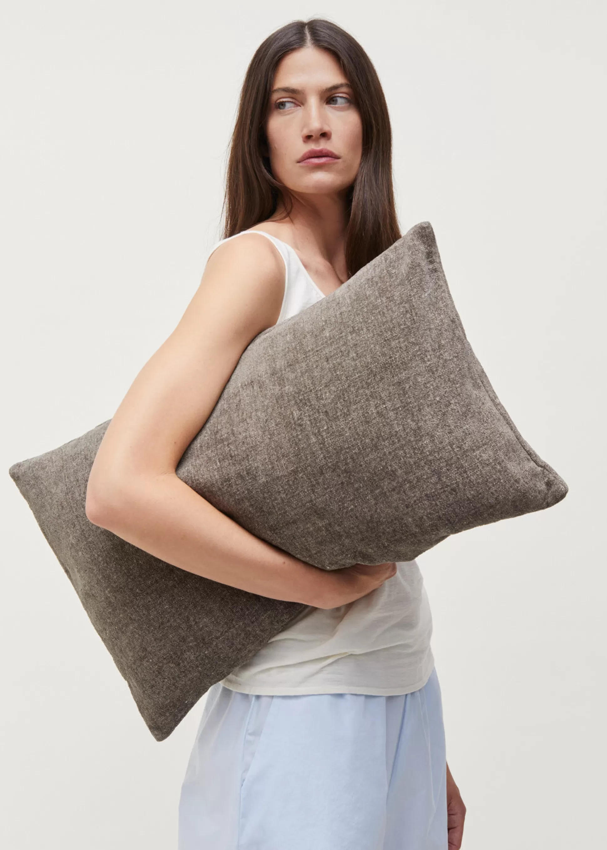 aiayu Puder<Pillow terry linen - 40x60 Earth
