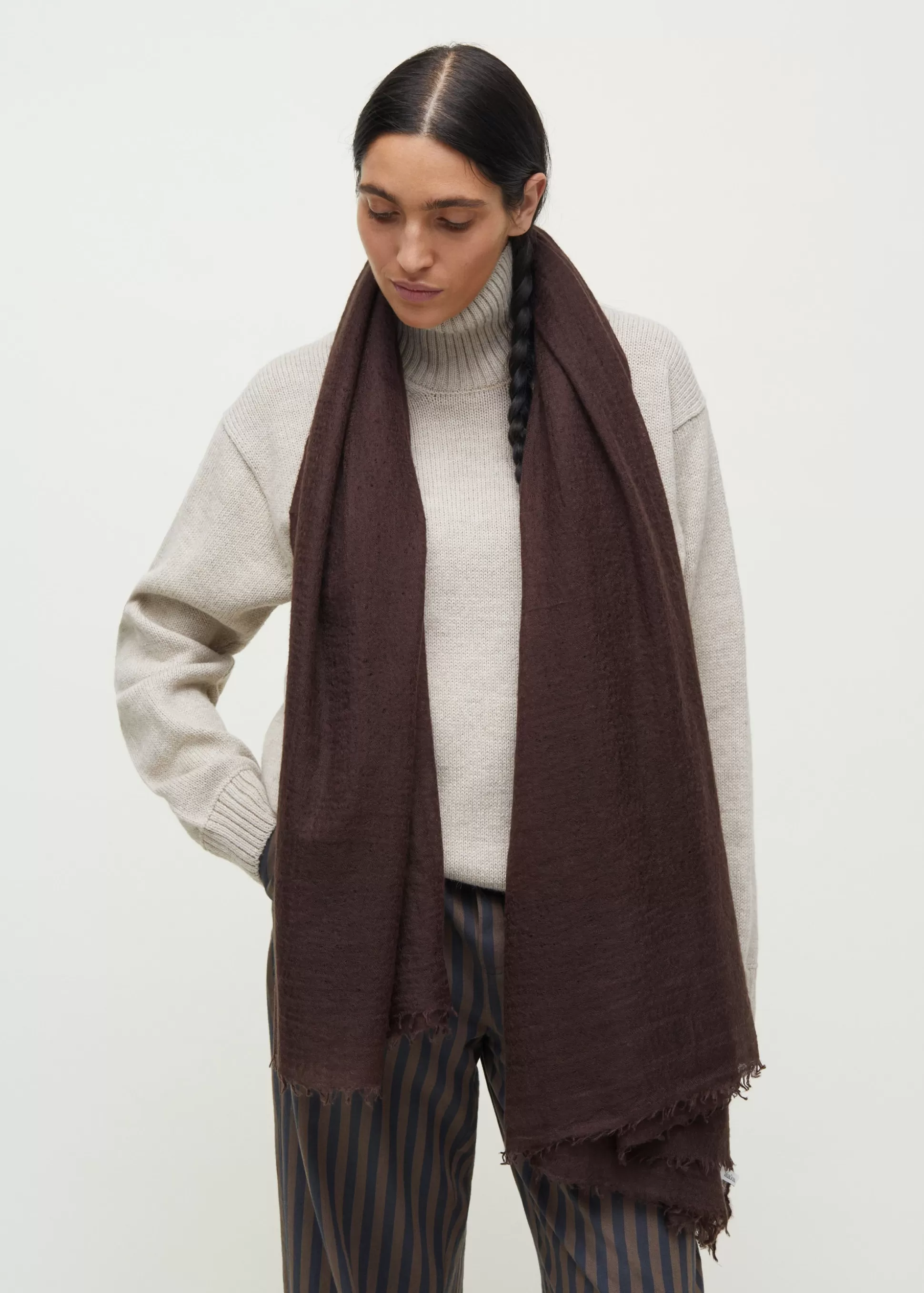 aiayu Tørklæder<Poon scarf - pure cashmere Chocolate