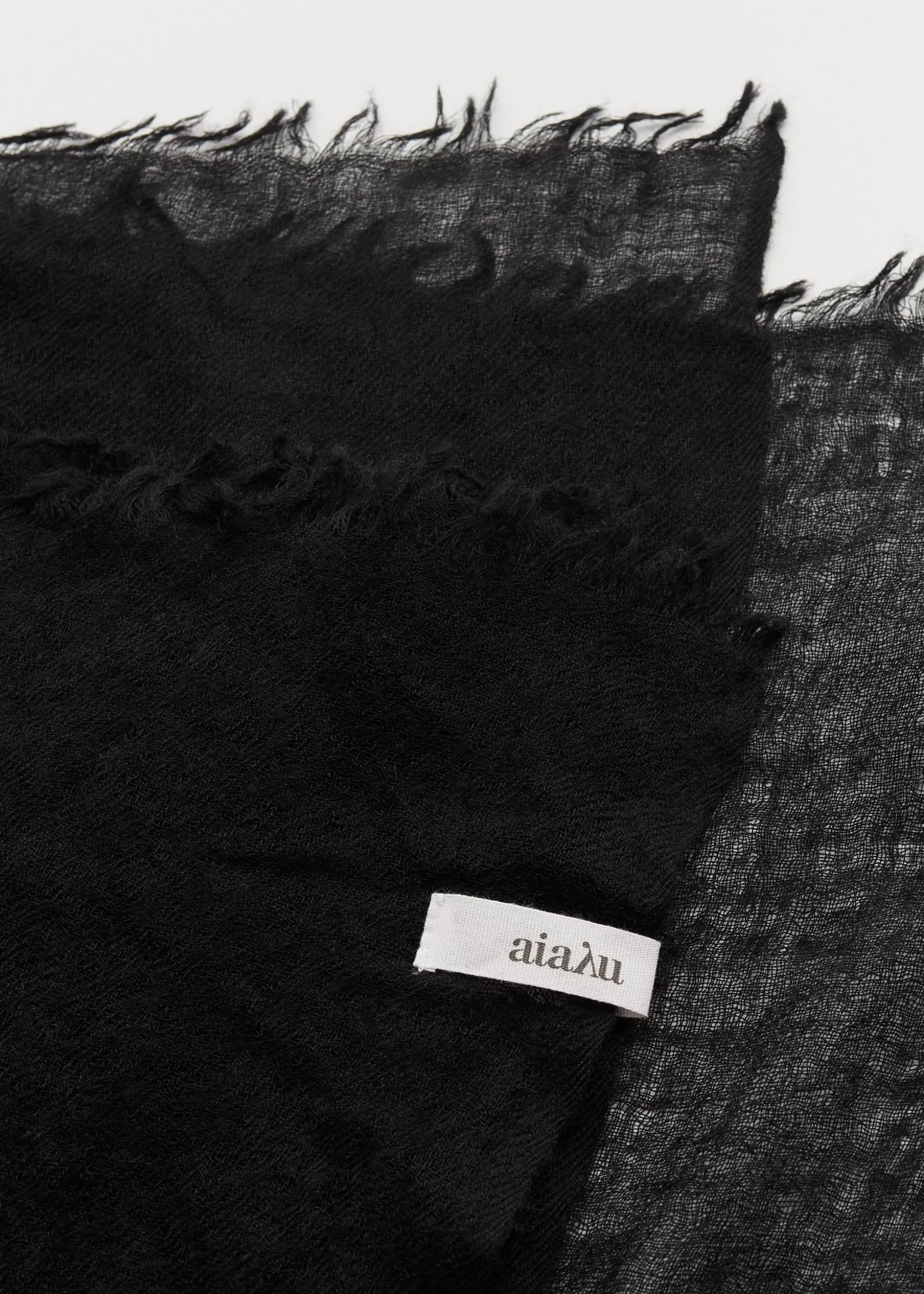 aiayu Tørklæder<Poon scarf - pure cashmere Black