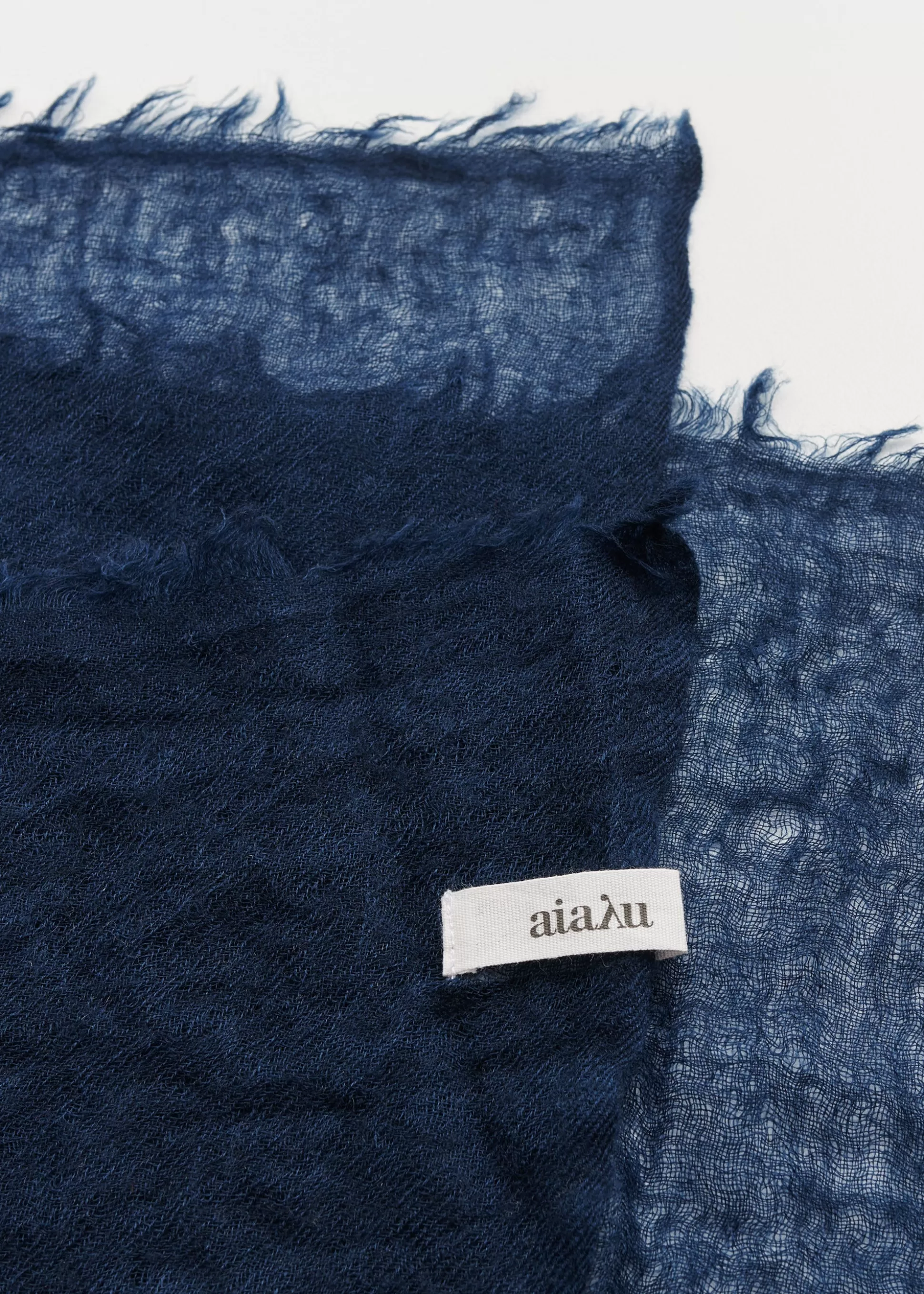 aiayu Tørklæder<Poon scarf - pure cashmere Navy
