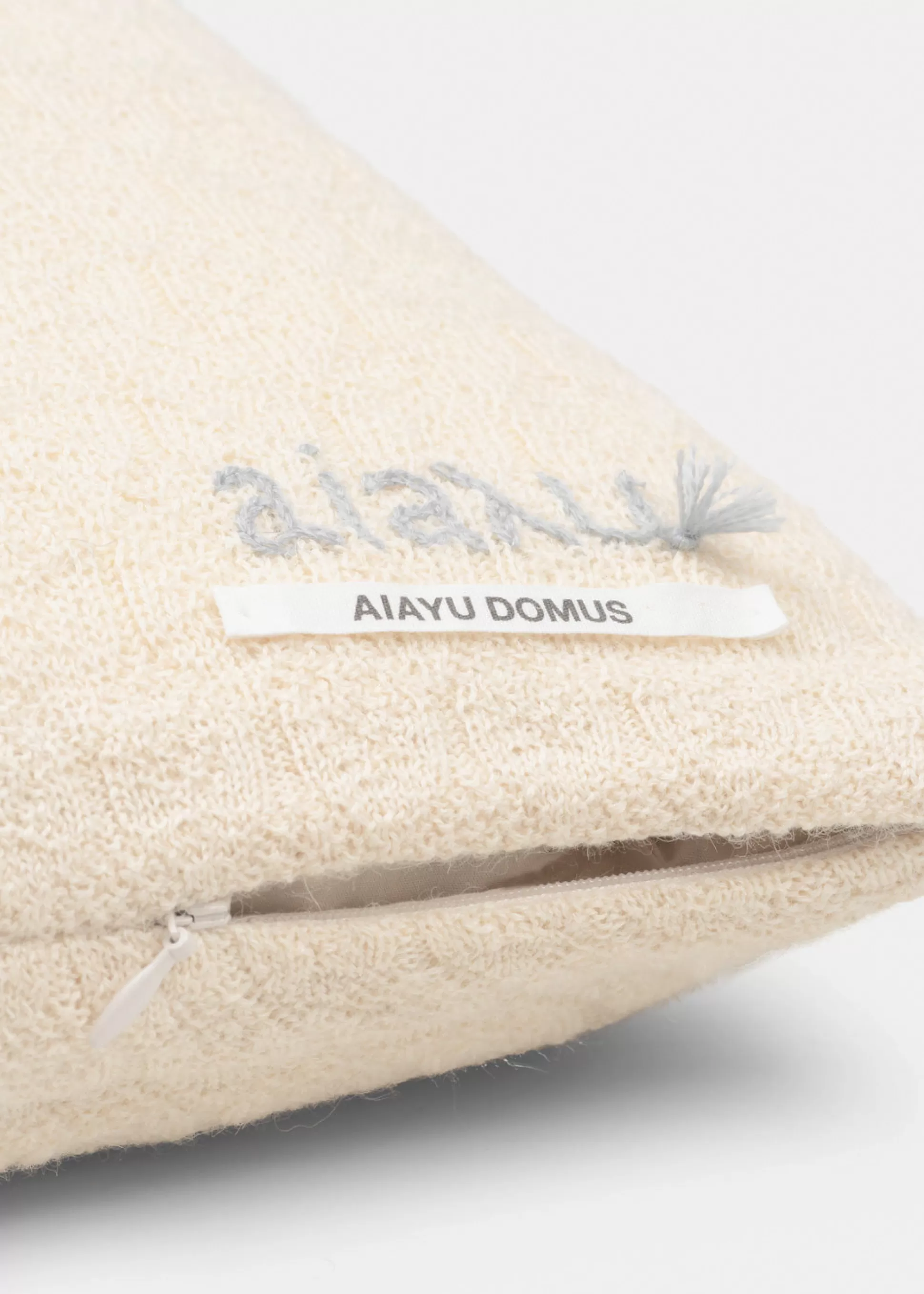 aiayu Puder<Raul llama wool pillow - 50x50 Albicant