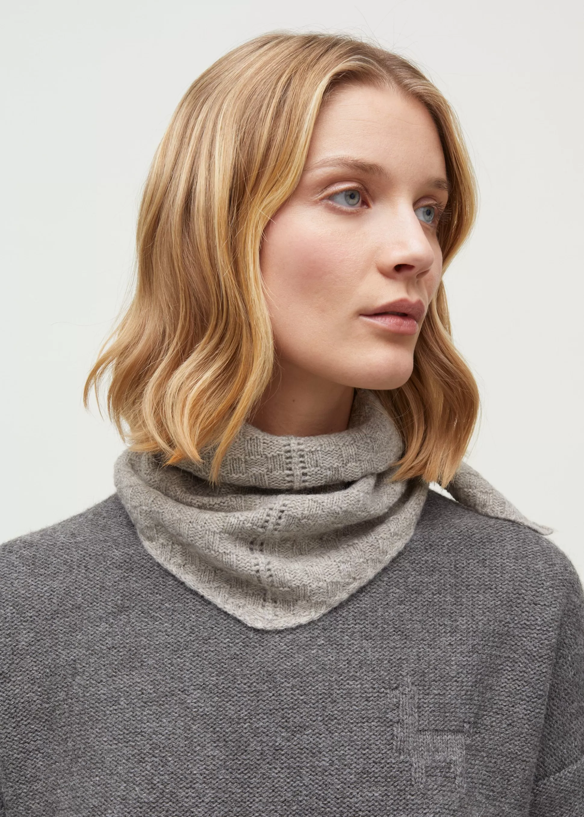 aiayu Tørklæder<Revna yak scarf Pure Light Grey