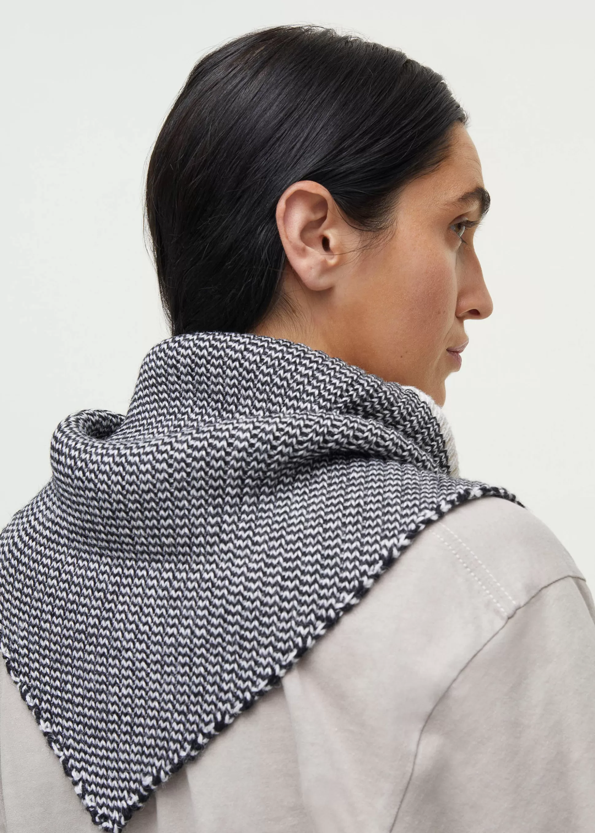 aiayu Tørklæder<Tony llama wool scarf Mix Black